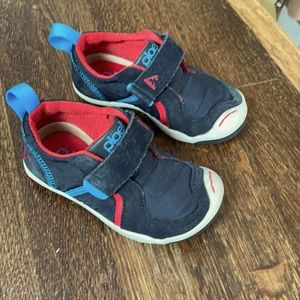 PLAE Ty toddler boy shoes size 7.5